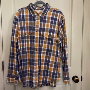Filson Men’s button down long sleeve shirt, size xxl.